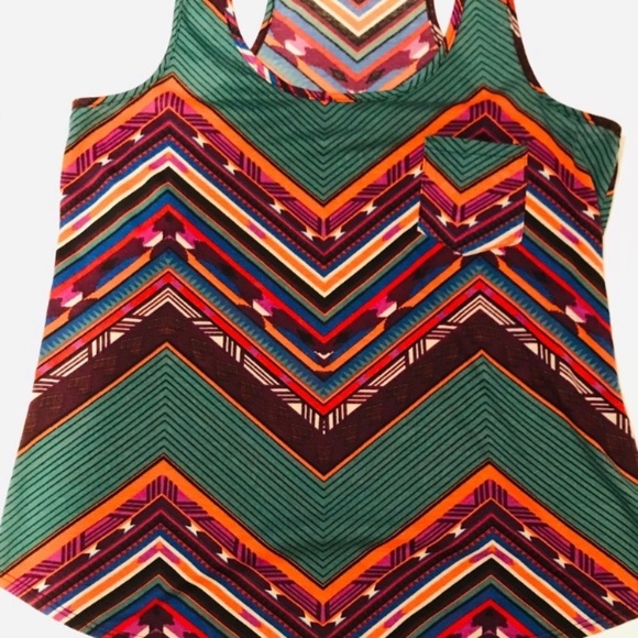 Wurl Aztec Design Tank - Picture 3 of 6